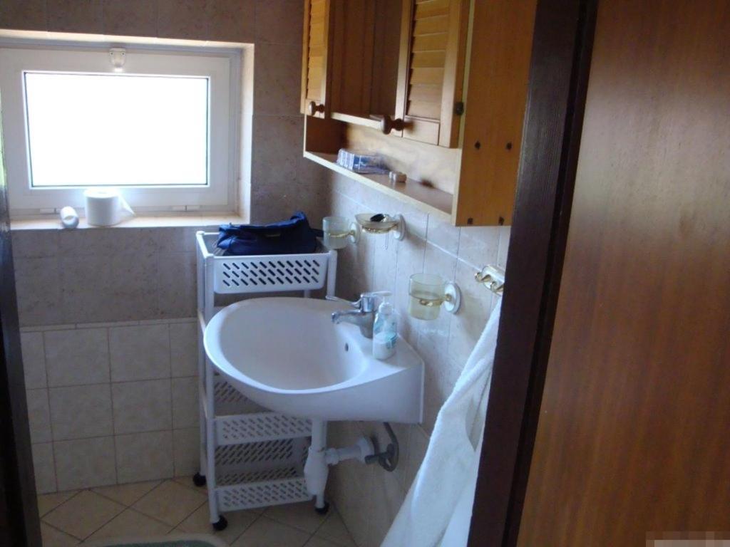 Apartment In Kukljica With Sea View, Terrace, Air Conditioning, Wi-Fi Kültér fotó
